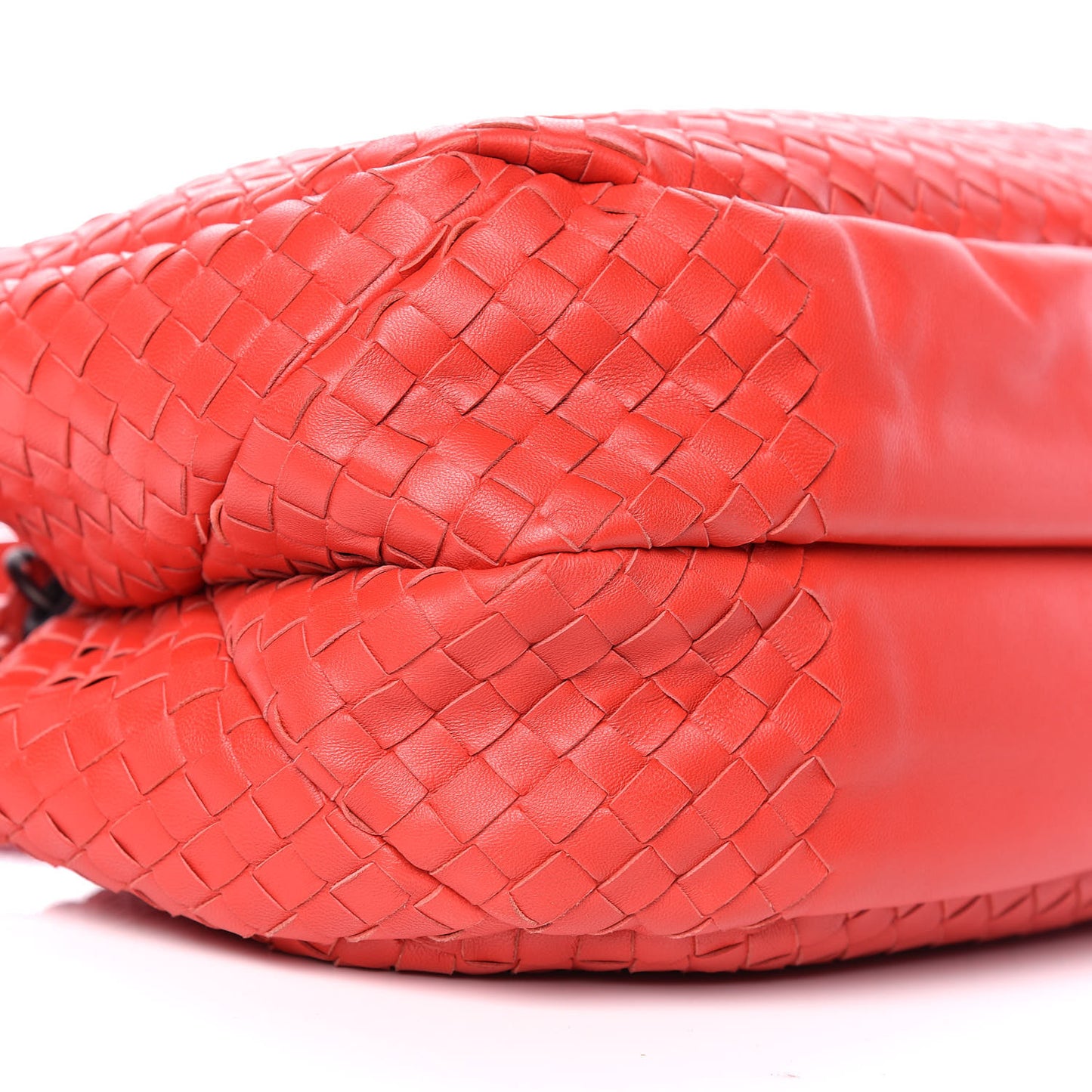 Nappa Intrecciato Medium Campana Flame