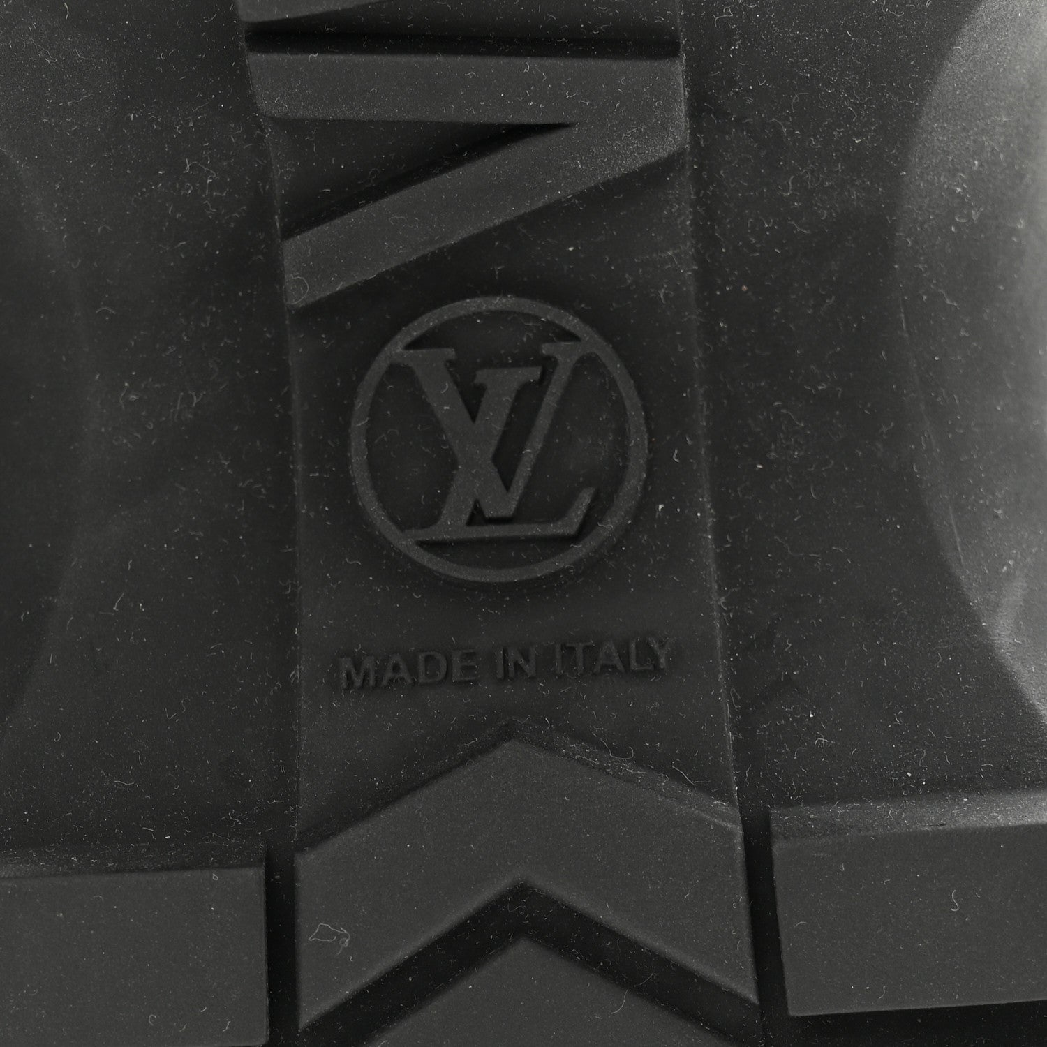 Louis Vuitton Patent Monogram Ruby Flat Ankle Boots 37 Black 7 of 9