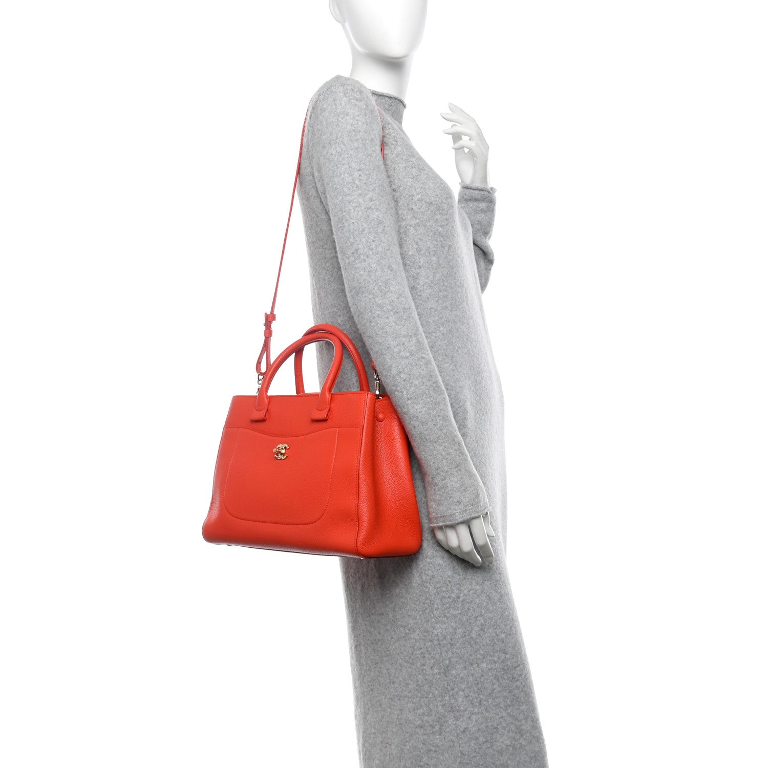 Chanel Grained Calfskin Small Neo Executive Shopper Tote Red 2 of 12