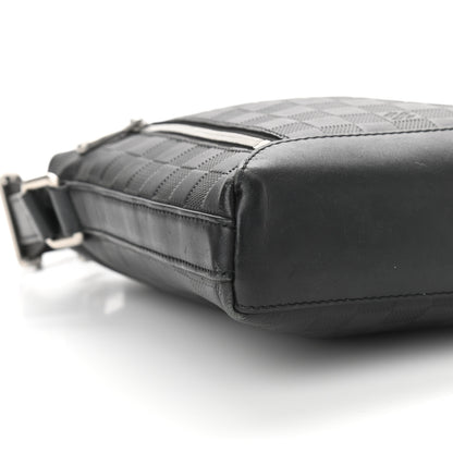 Louis Vuitton Damier Infini Discovery Messenger BB Onyx 11 of 15