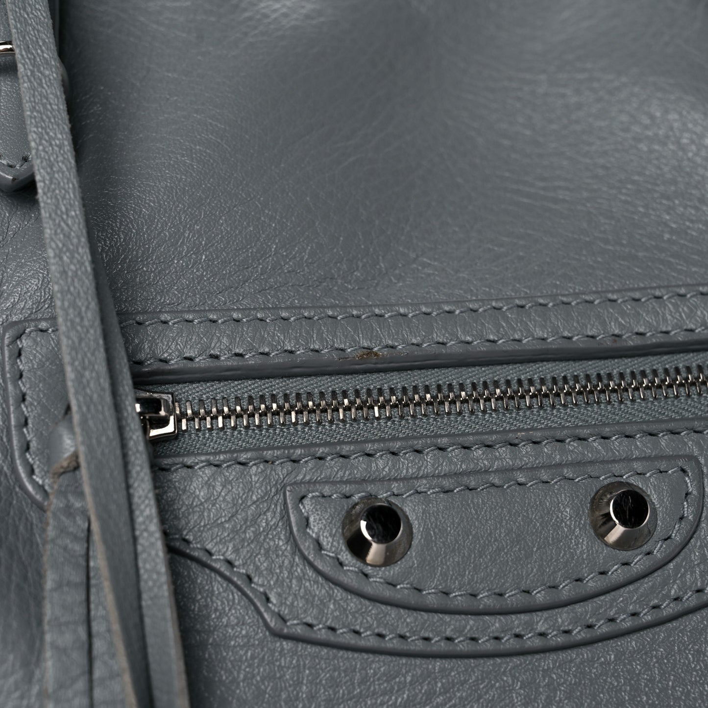 Veau Papier A4 Zip Around Tote Grey