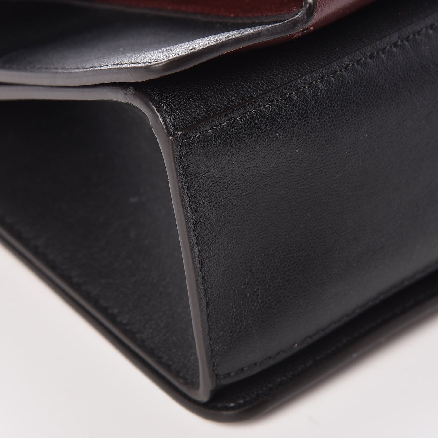 Crinkled Patent Calfskin Medium GV3 Flap Black Burgundy