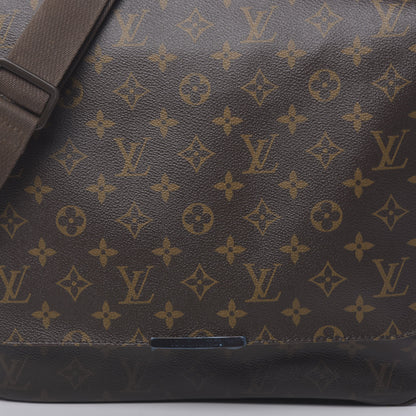 Louis Vuitton Monogram Beaubourg MM Messenger Bag 10 of 12