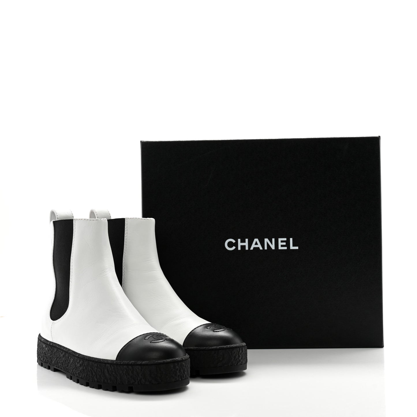 Calfskin Cap Toe CC Ankle Boots 38.5 White Black