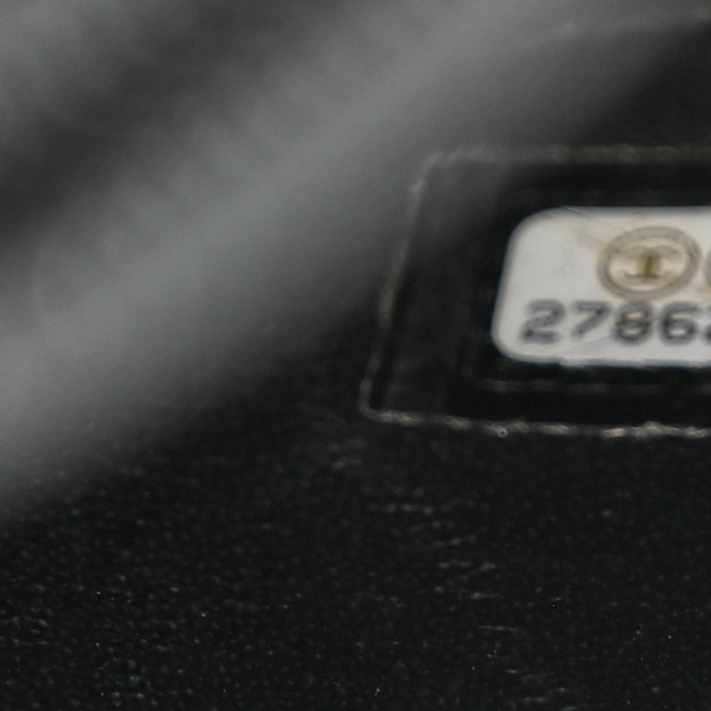 Caviar Quilted Medium CC Filigree Vanity Case Black