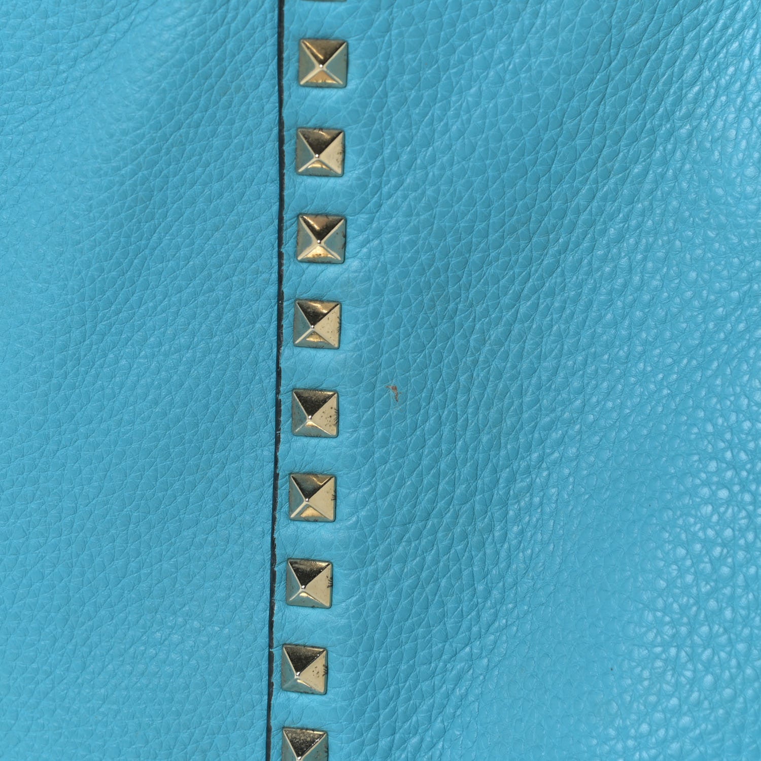 Valentino Garavani Grained Calfskin Medium Rockstud Reversible Tote Parrot Light Cuir 17 of 19