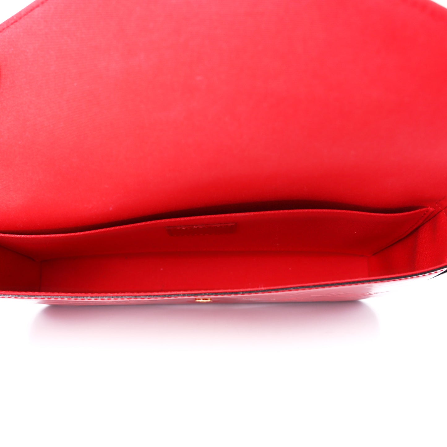 Vernis Felicie Pochette Chain Wallet Cherry