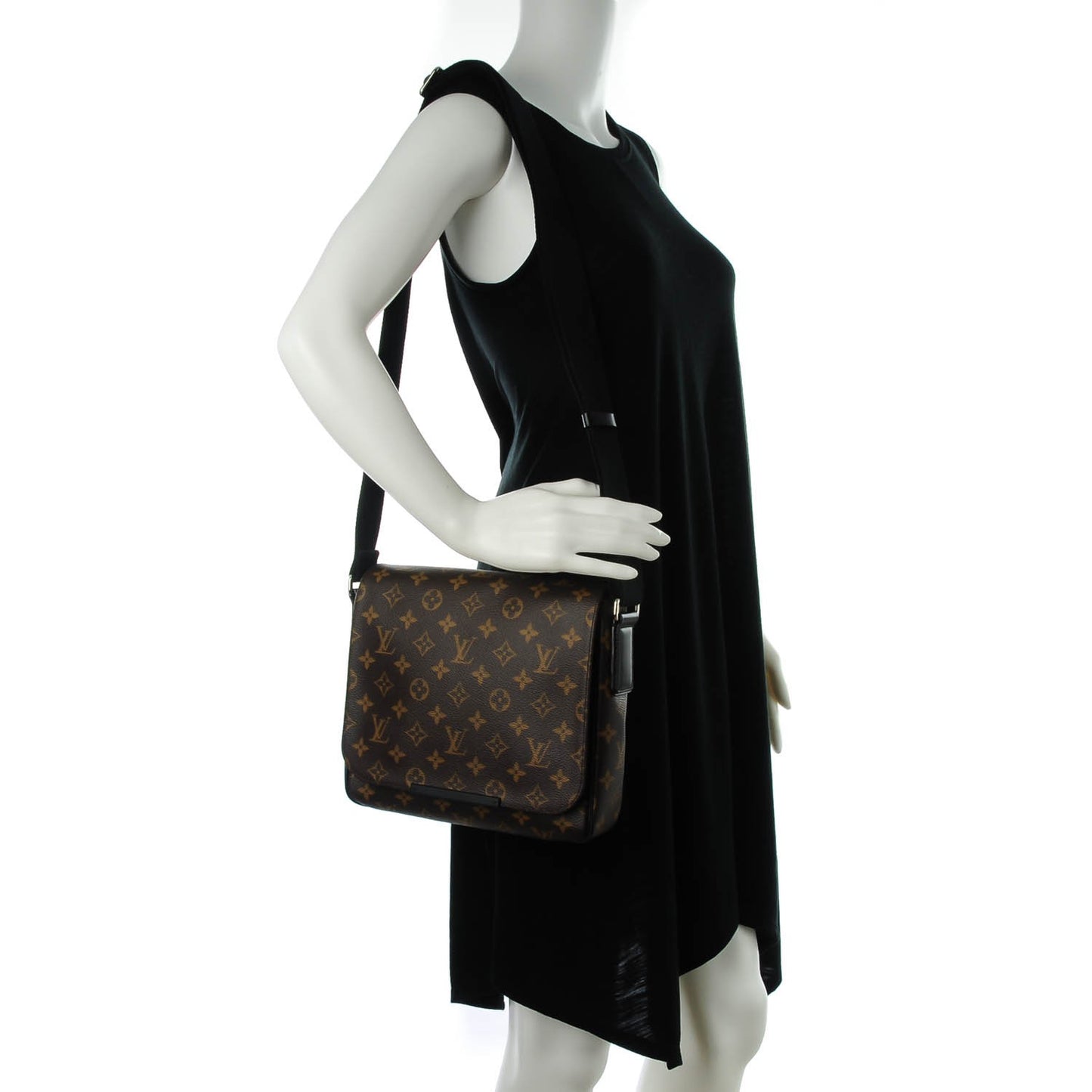 Monogram Macassar District PM