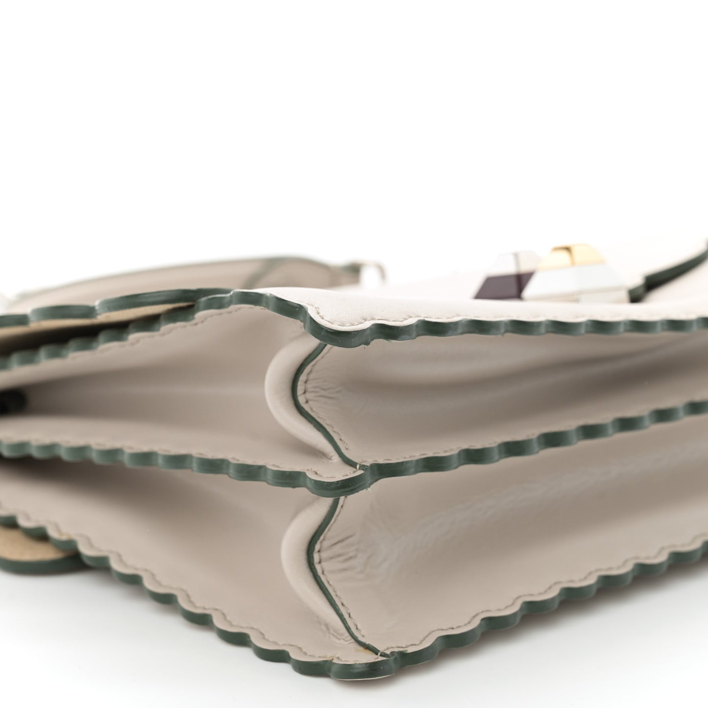 Vitello Liberty Scalloped Studded Kan I Shoulder Bag Grigio Polvere
