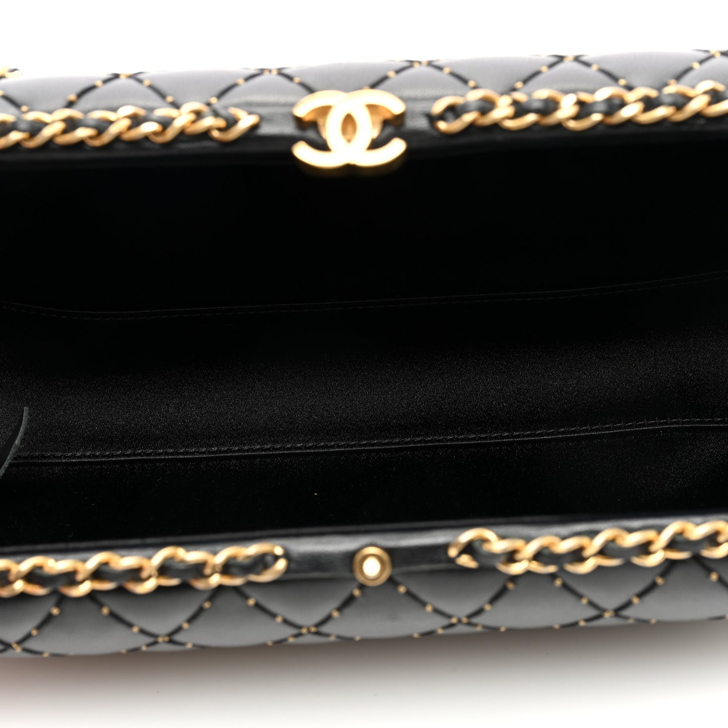 Lambskin Quilted Chain Around Clutch Black