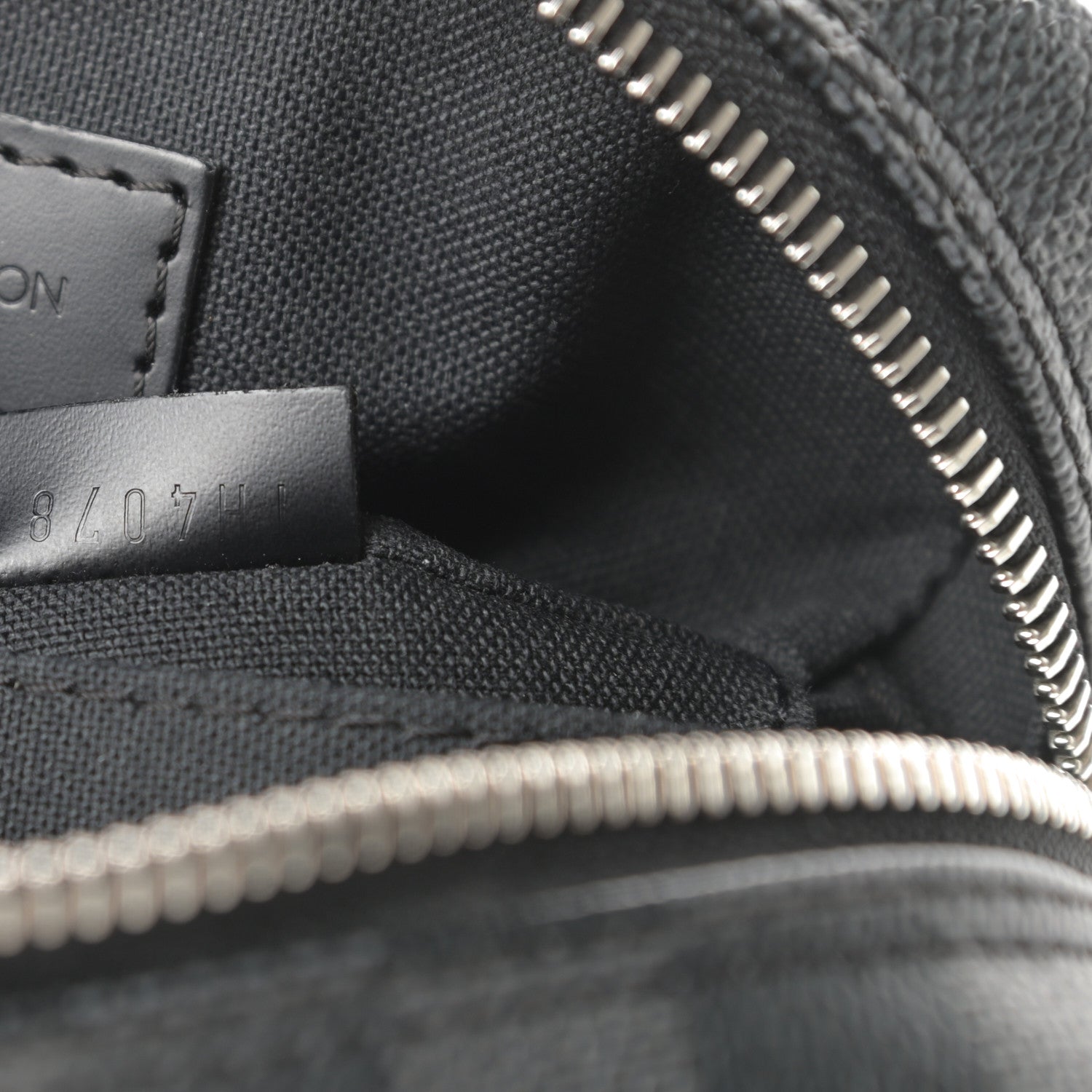 Louis Vuitton Damier Graphite Rem Bag 7 of 10