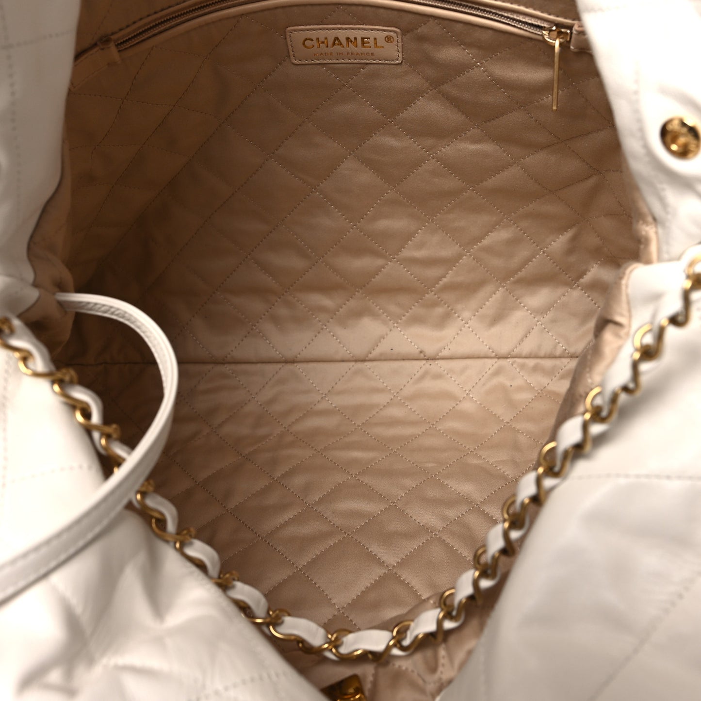 Shiny Calfskin Quilted Chanel 22 White