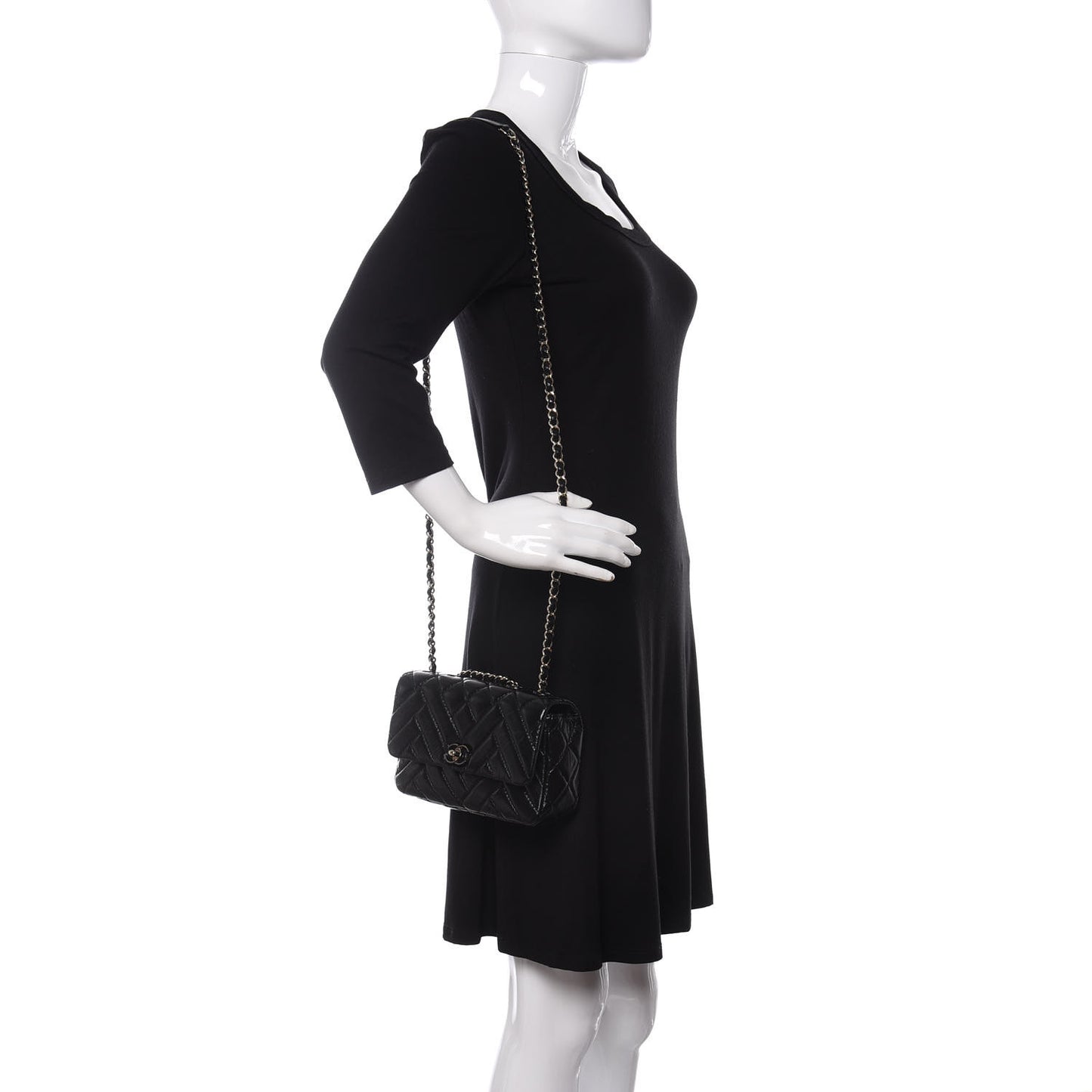 Shiny Lambskin Quilted Small Montcoco Flap Black