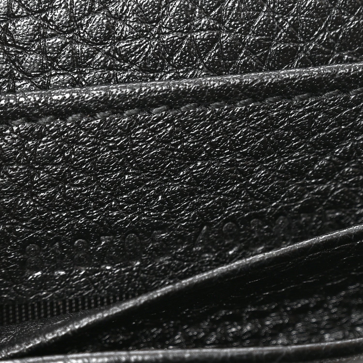 Gucci GG Grainy Calfskin Emblem Wallet On Chain Black 7 of 11