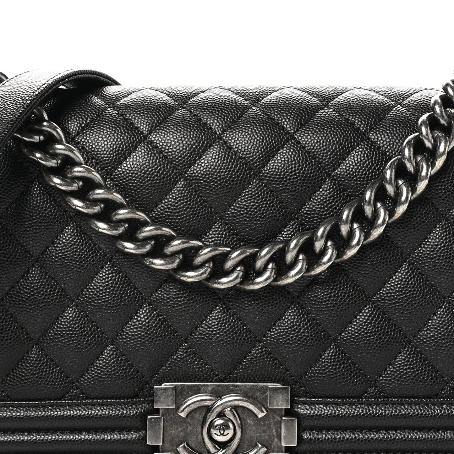 Caviar Quilted Medium Boy Flap Black