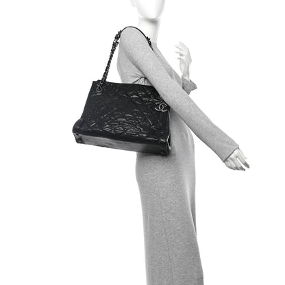 Chanel Crumpled Grained Calfskin CC Crave Tote Black 2 of 11