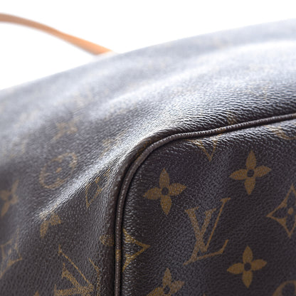 Louis Vuitton Monogram Neverfull MM 18 of 20