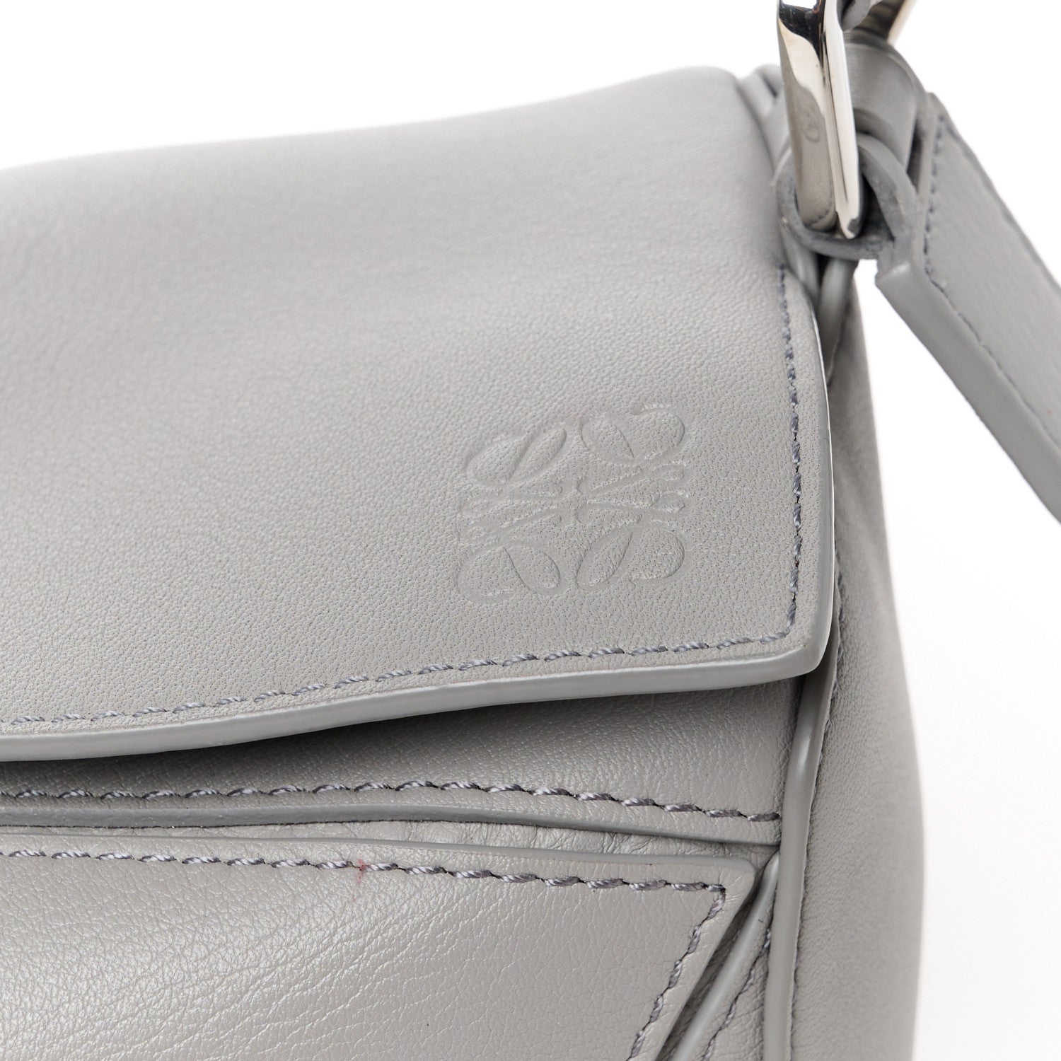 Loewe Calfskin Small Puzzle Bag Pearl Grey 7 of 10