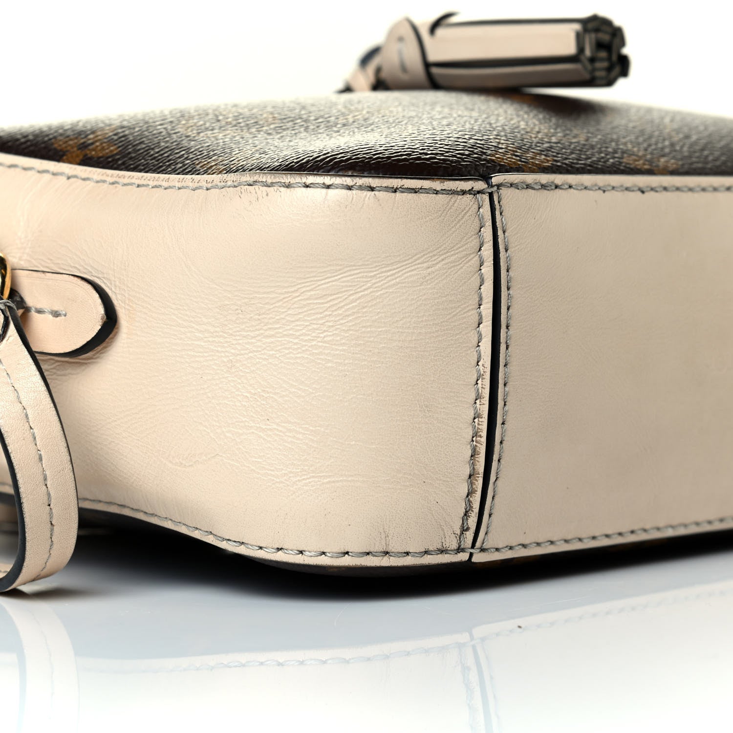 Louis Vuitton Monogram Saintonge Creme 9 of 9