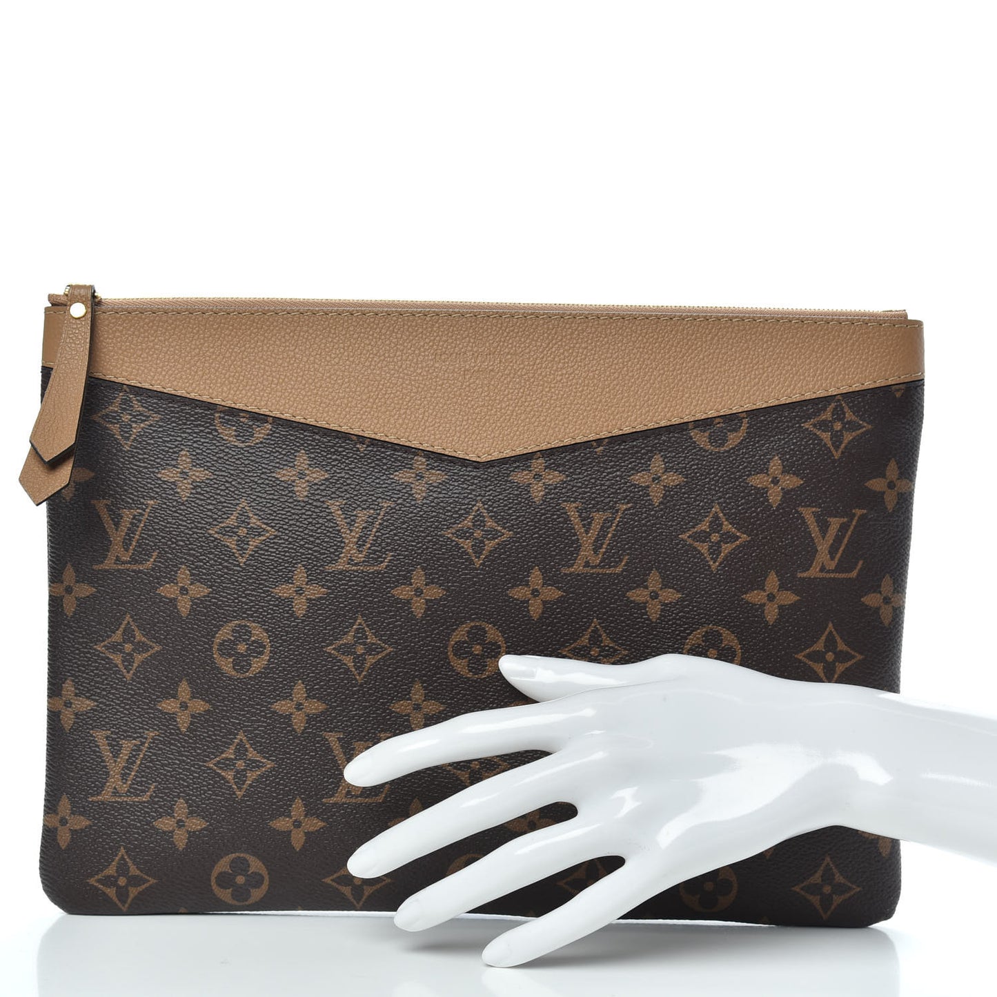 Monogram Daily Pouch Sesame