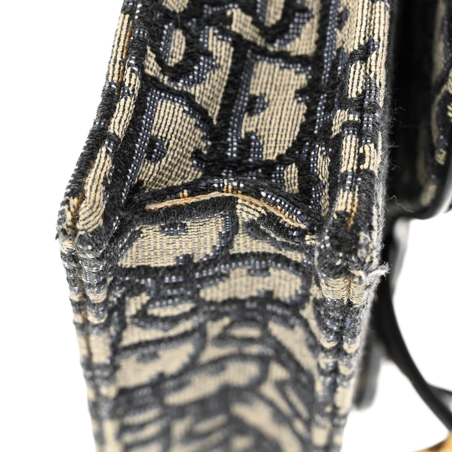 Oblique Saddle Chain Pouch Blue