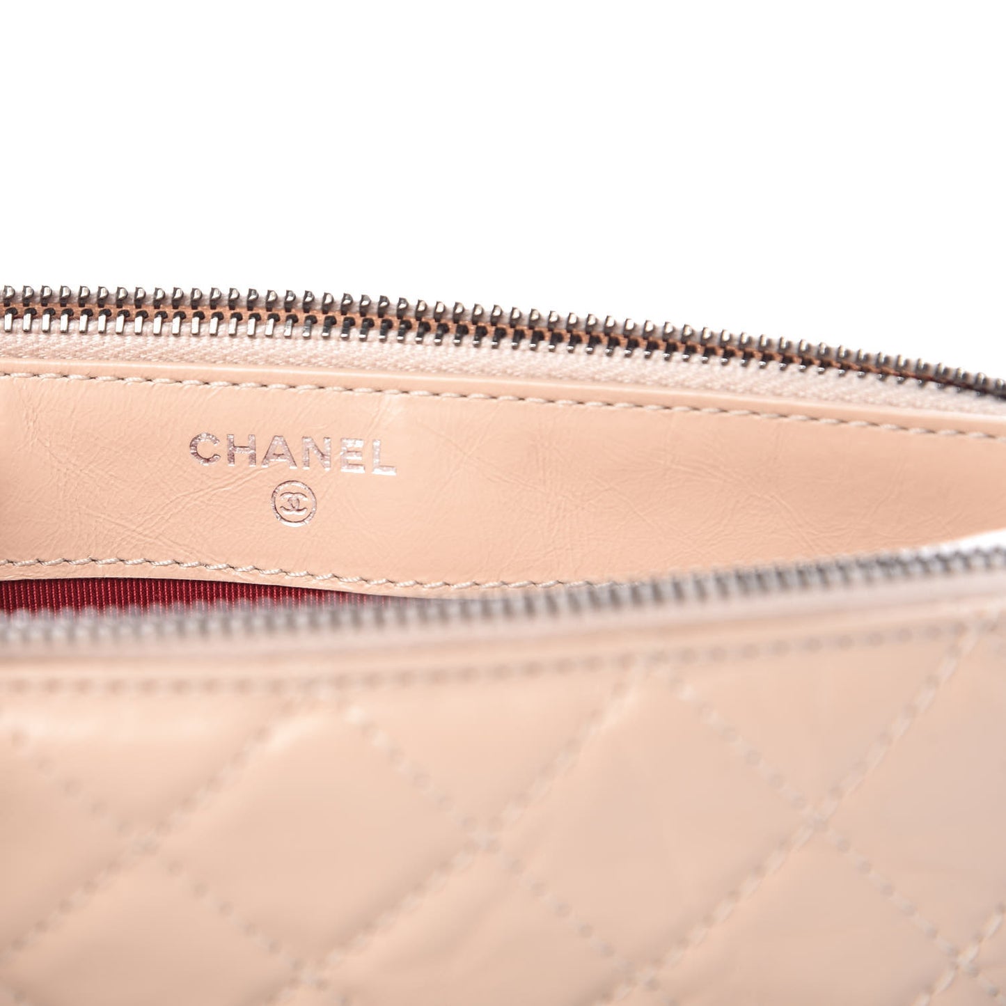 Aged Calfskin Quilted Small Gabrielle Clutch With Chain Beige Black