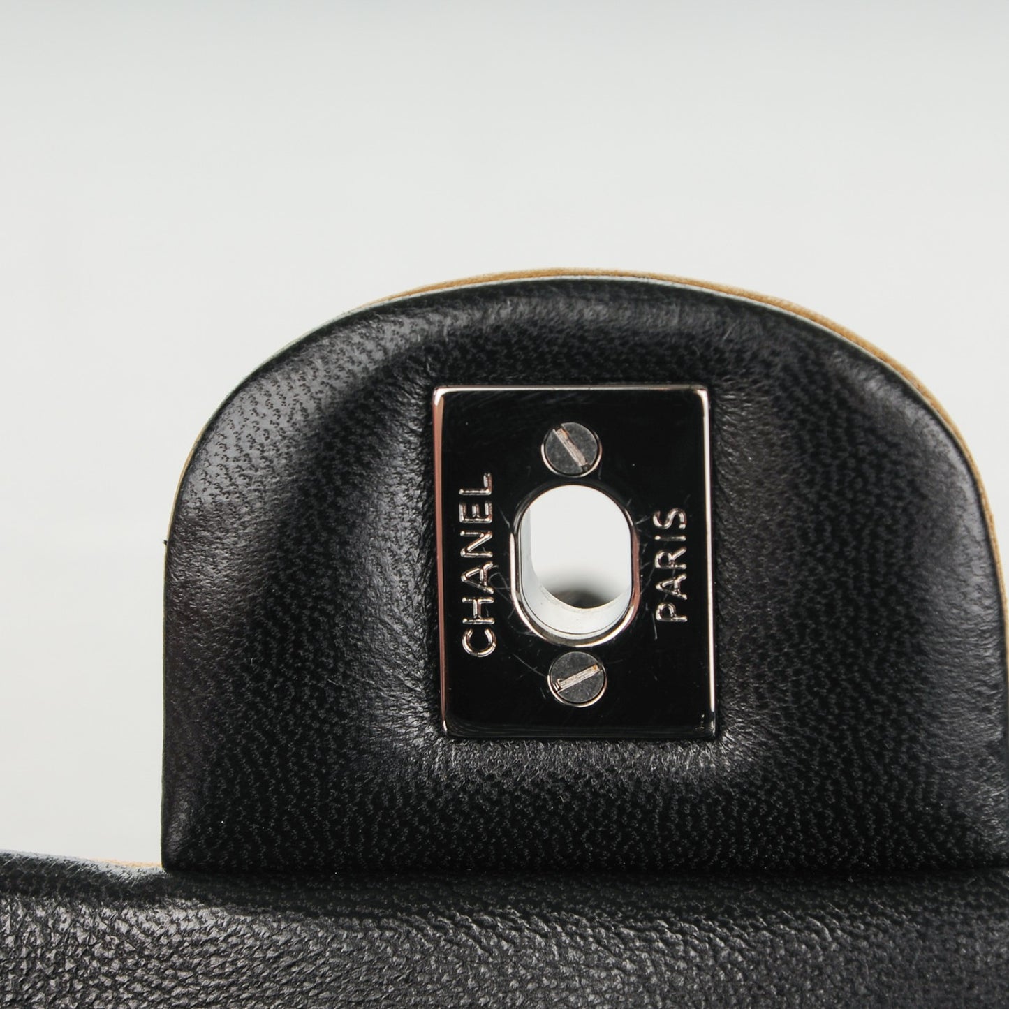Lambskin Classic Twist Flap Black Beige