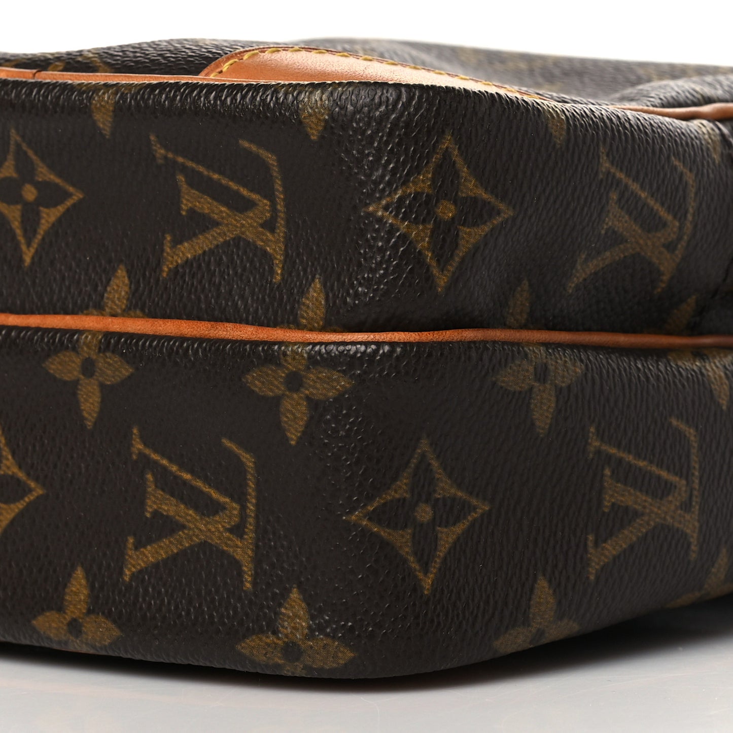 Monogram Amazone