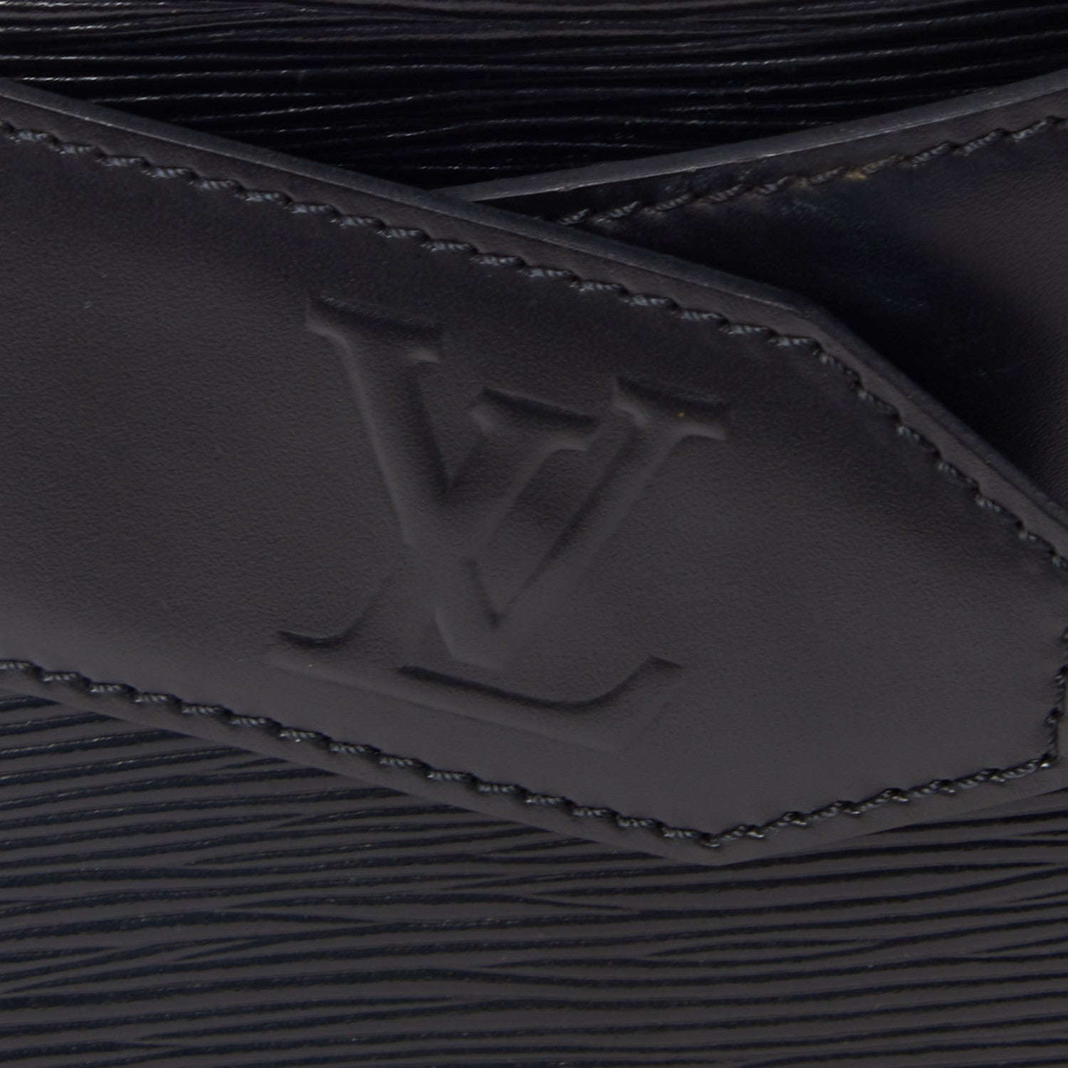 Louis Vuitton Epi Sac D'Epaule 9 of 9