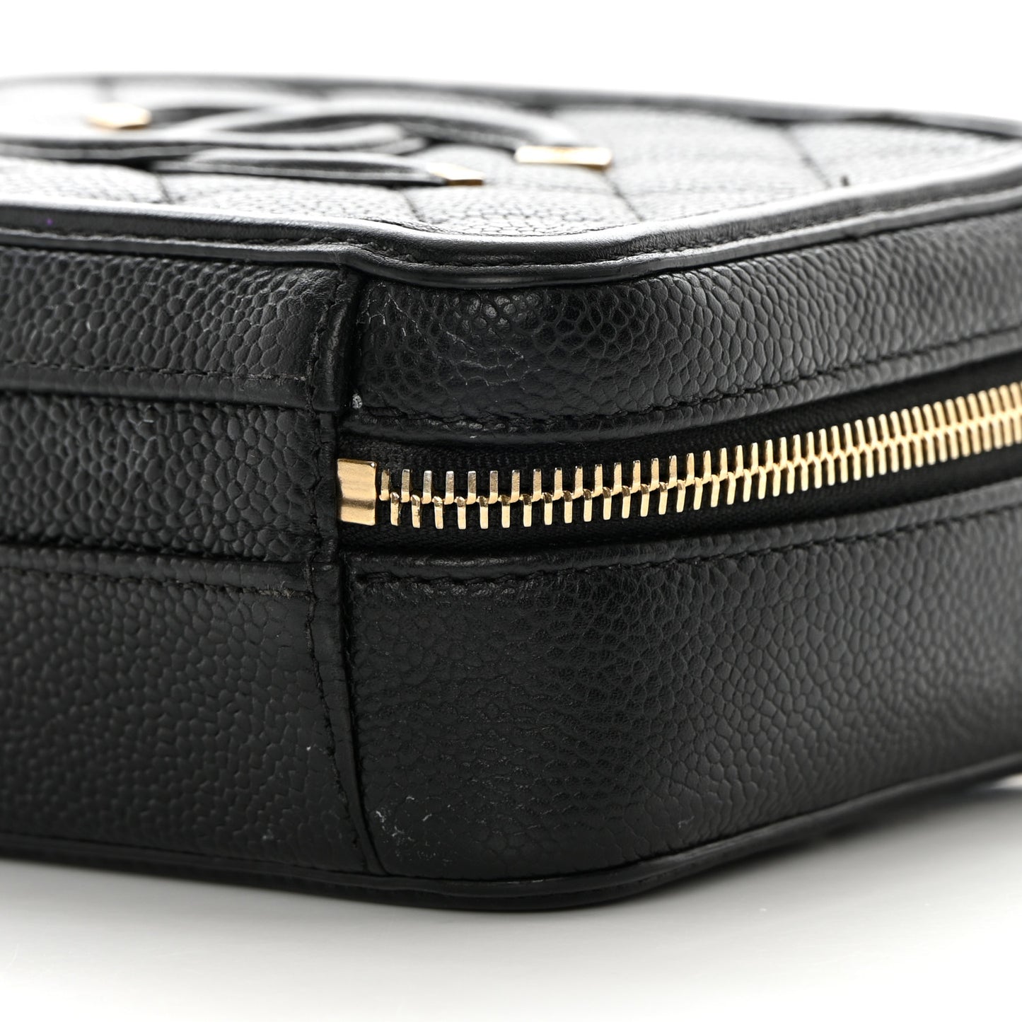 Caviar Quilted Small CC Filigree Vanity Case Black