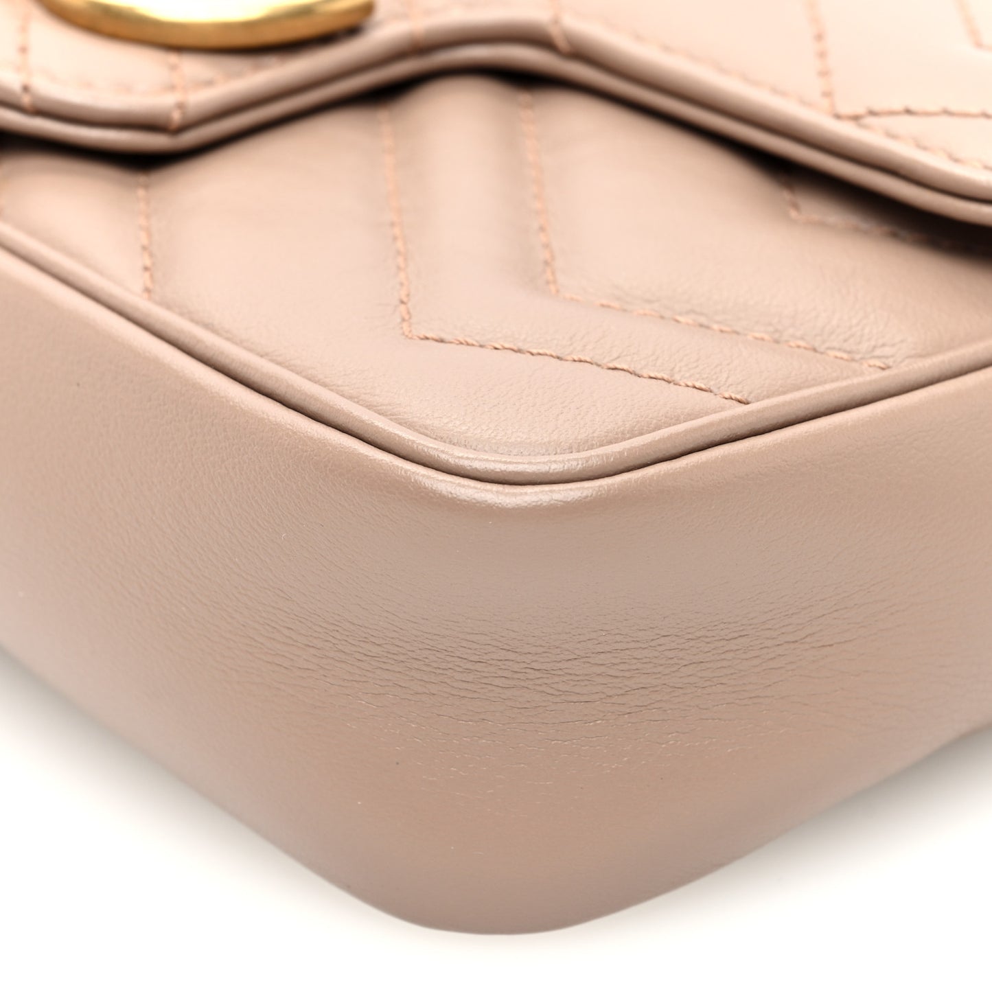 Calfskin Matelasse Super Mini GG Marmont Shoulder Bag Porcelain Rose