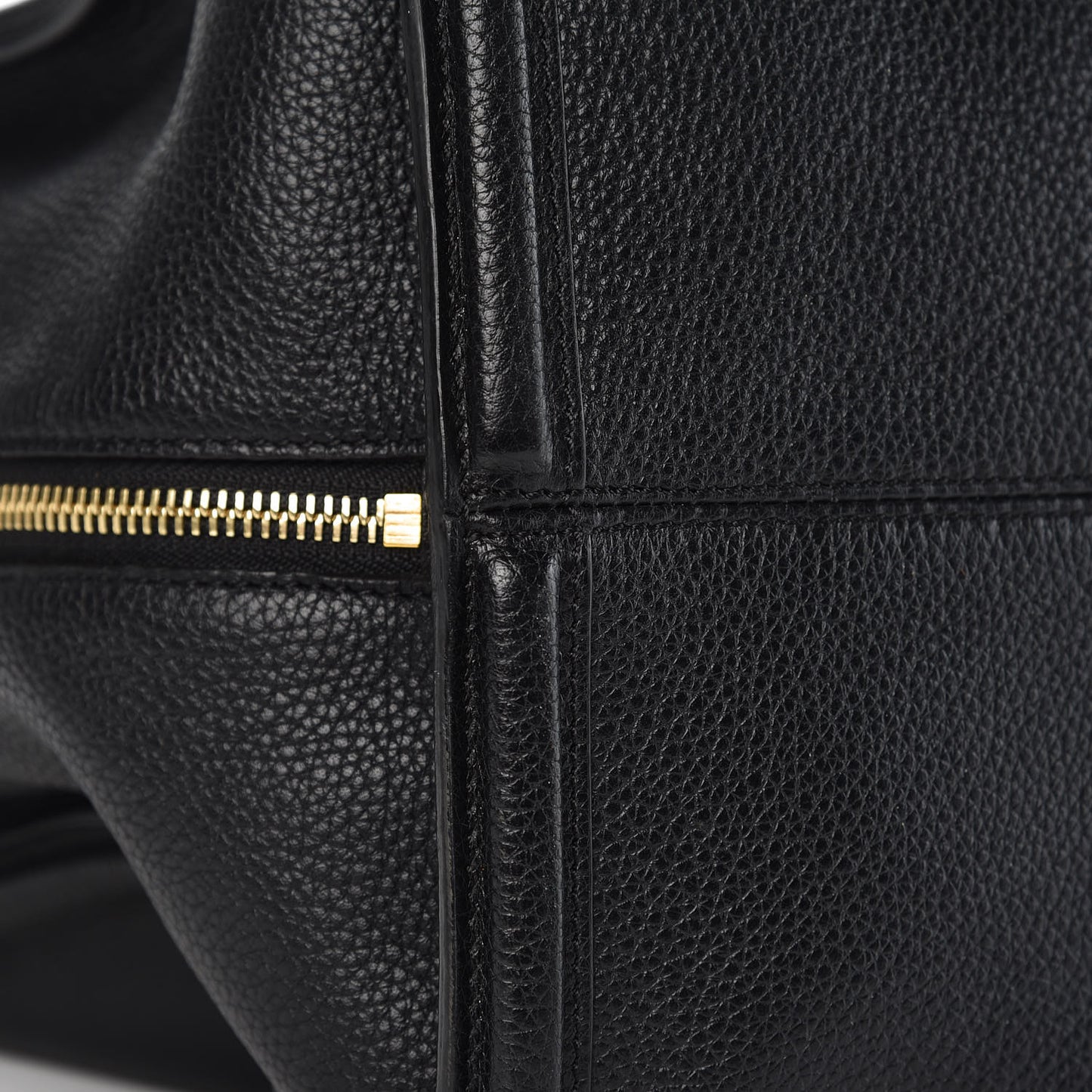 Pebbled Calfskin Large Skull Padlock Zip Around Tote Black
