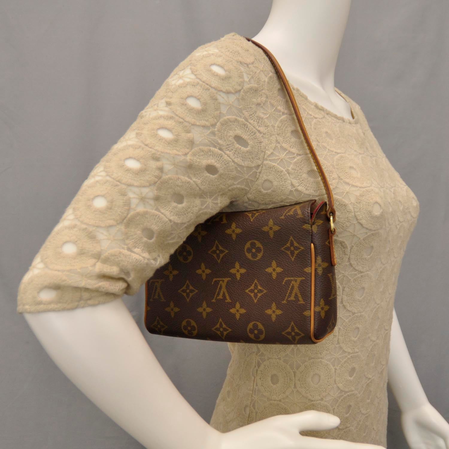 Louis Vuitton Monogram Recital 2 of 7