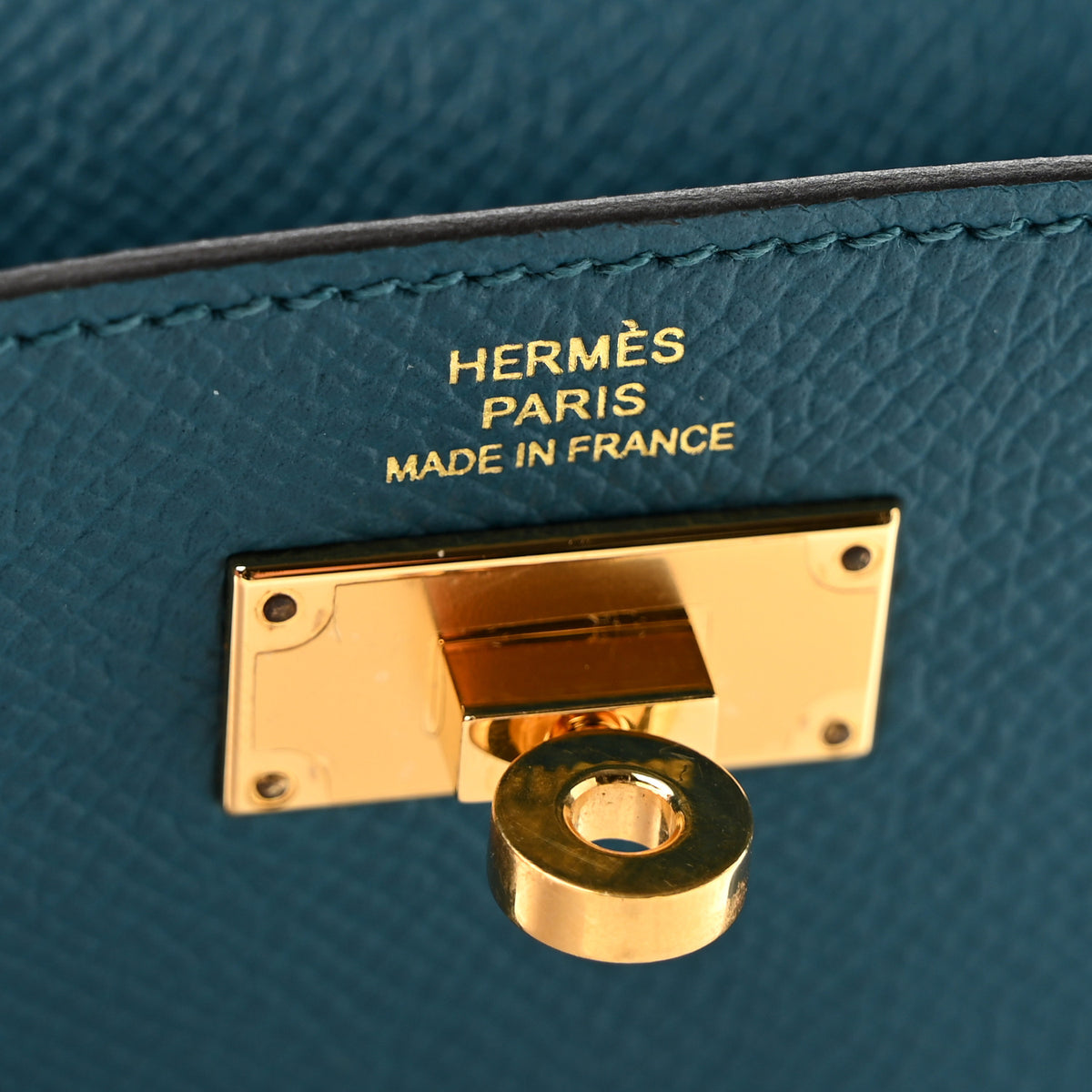 Epsom Kelly Pocket Compact Wallet Vert Bosphore