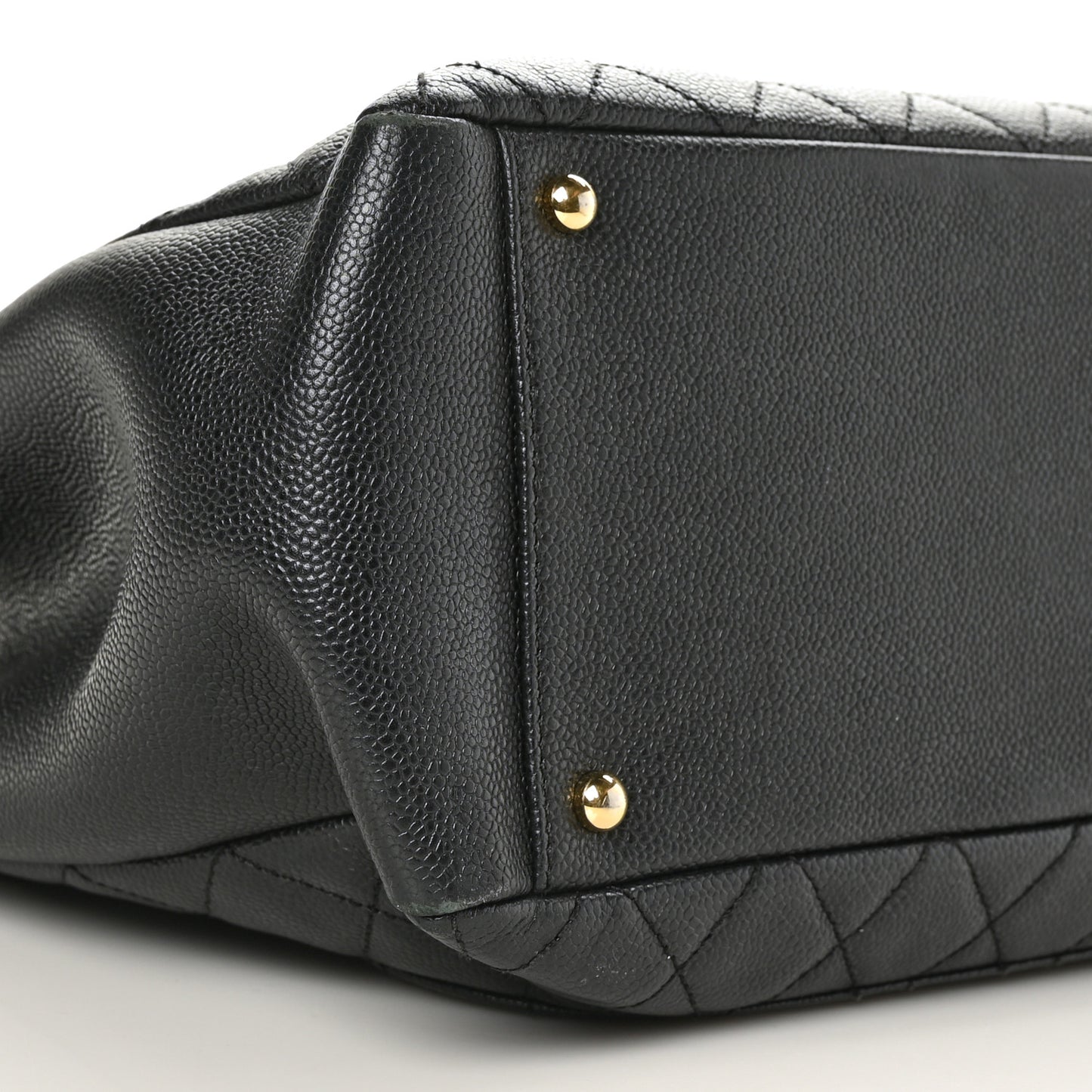Caviar Quilted XL Grand Shopping Tote GST Black
