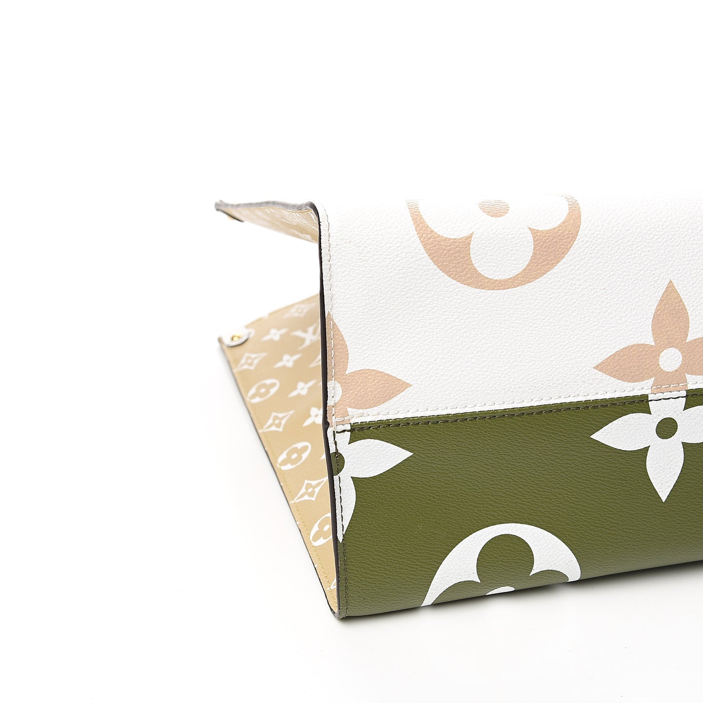 Monogram Giant Onthego GM Kaki Beige