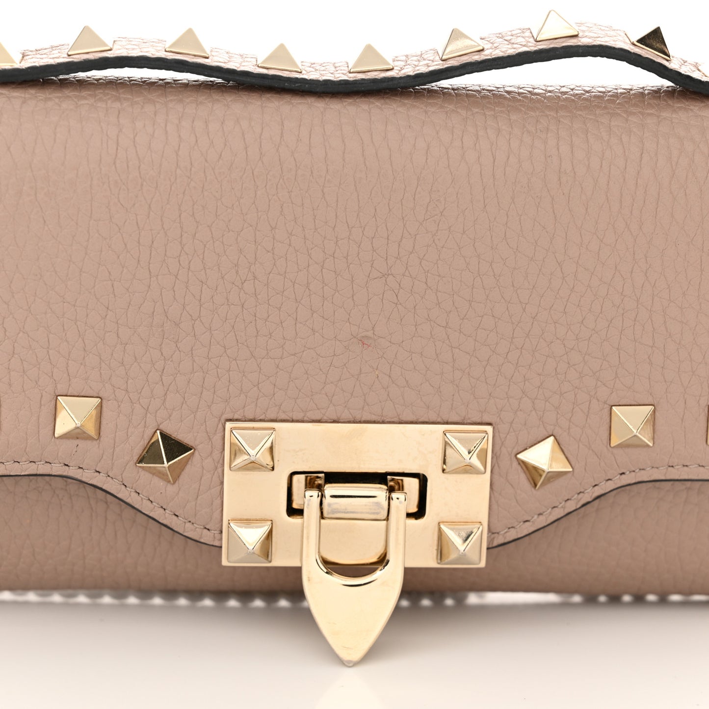 Pebbled Calfskin Rockstud Flip Lock Wallet On Chain Poudre