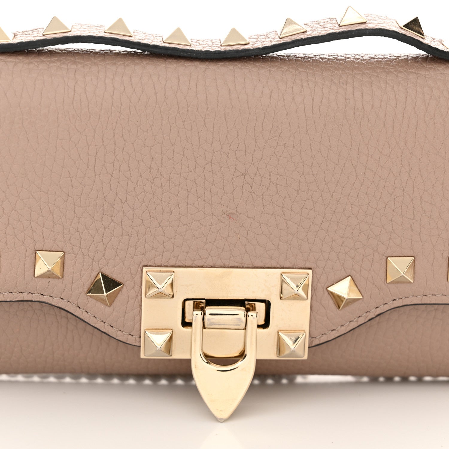 Valentino Garavani Pebbled Calfskin Rockstud Flip Lock Wallet On Chain Poudre 12 of 13