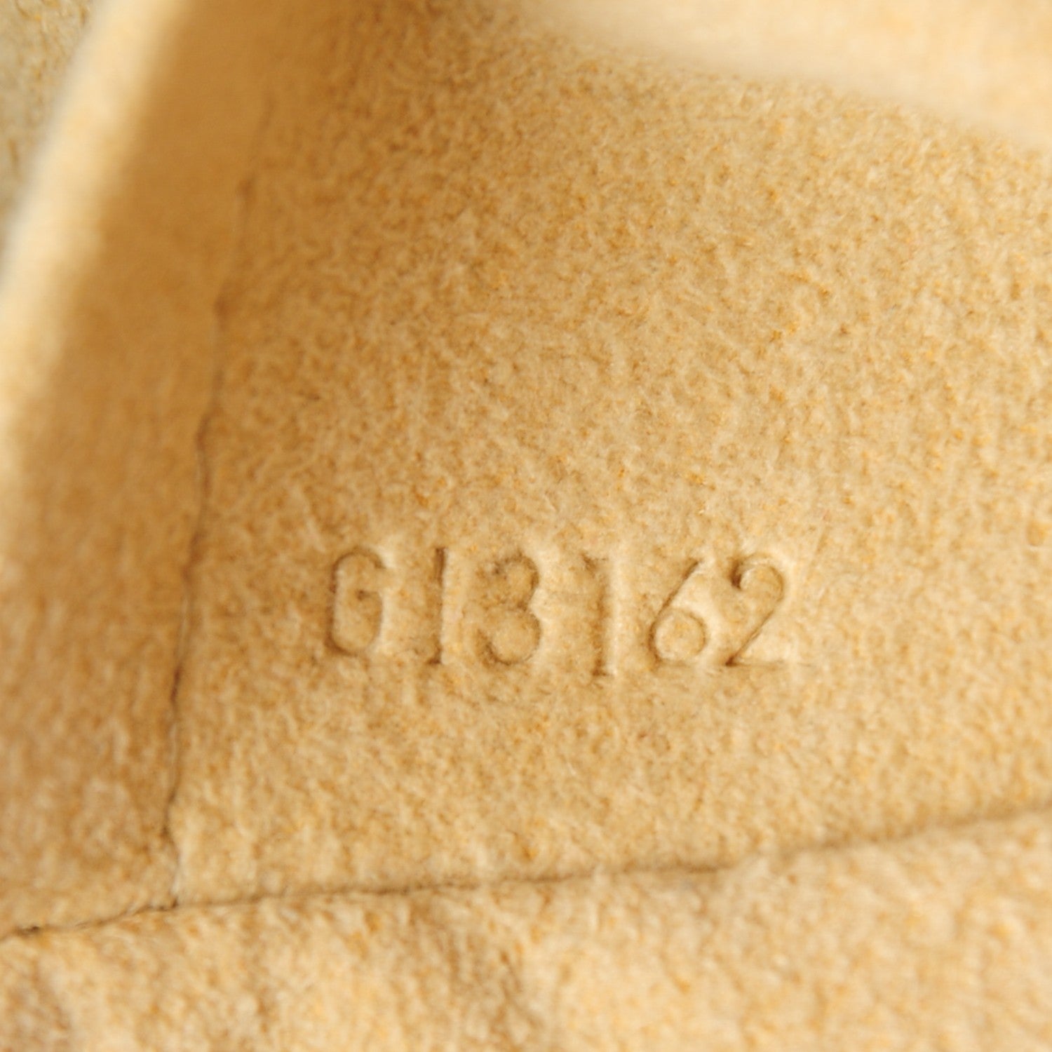 Louis Vuitton Monogram Artsy MM 7 of 7