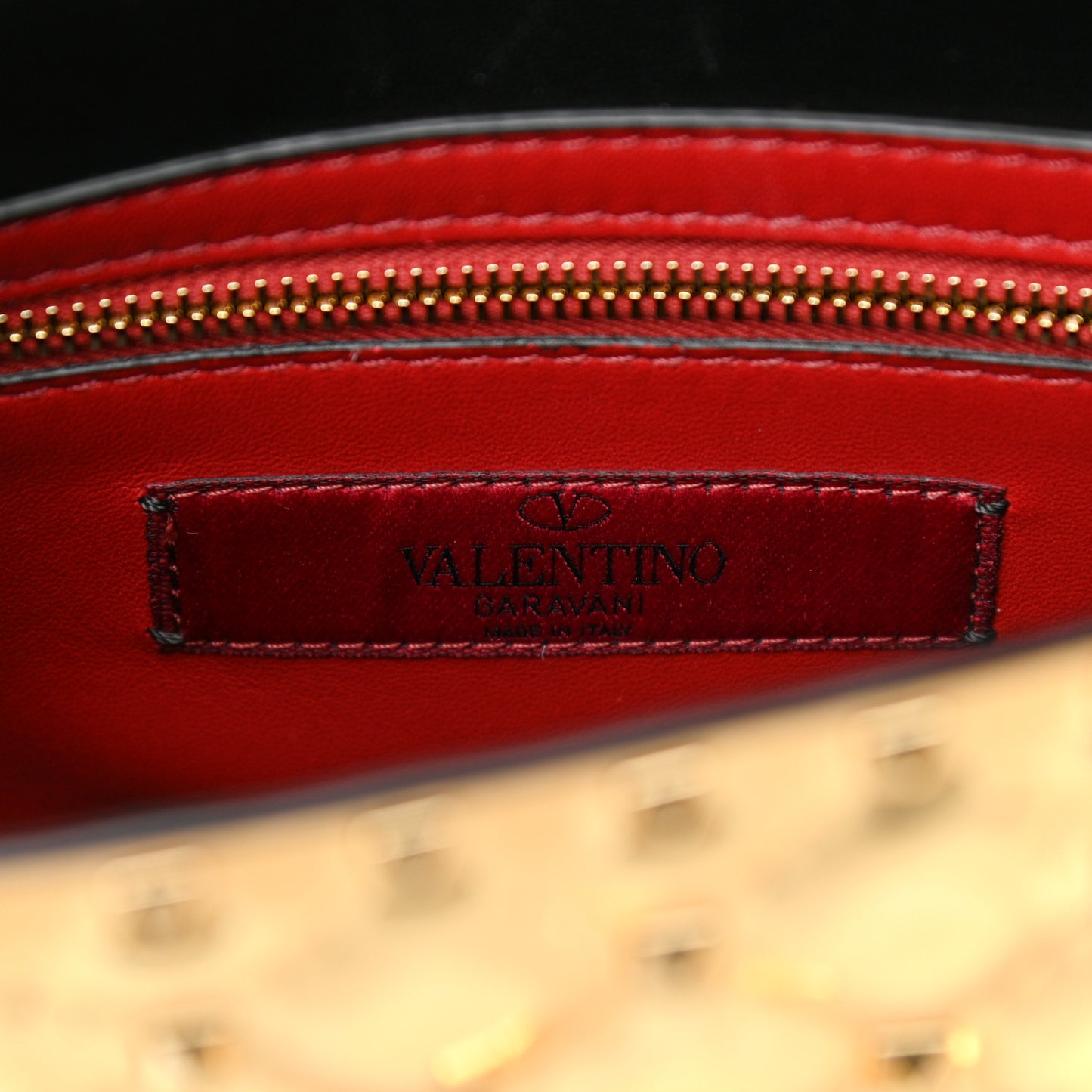 Metallic Patent Medium Rockstud Spike Shoulder Bag Gold