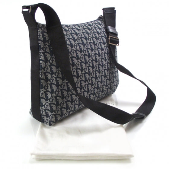 Christian Dior Monogram Messenger 3 of 9
