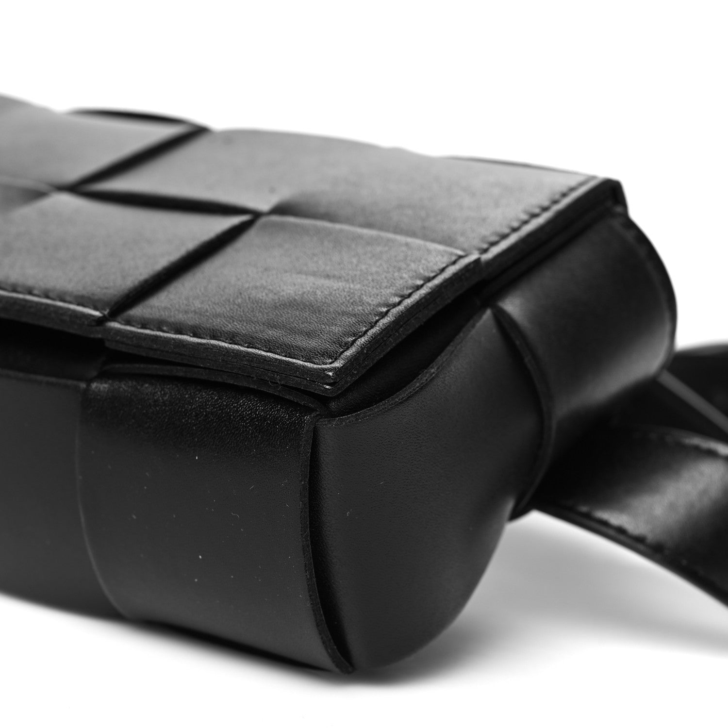 Bottega Veneta Nappa Maxi Intreccio The Belt Cassette Bag Black 9 of 9