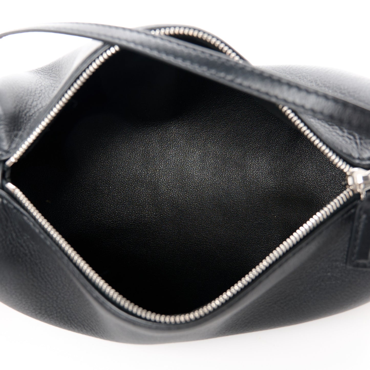 Grained Calfskin 90's Bag Black