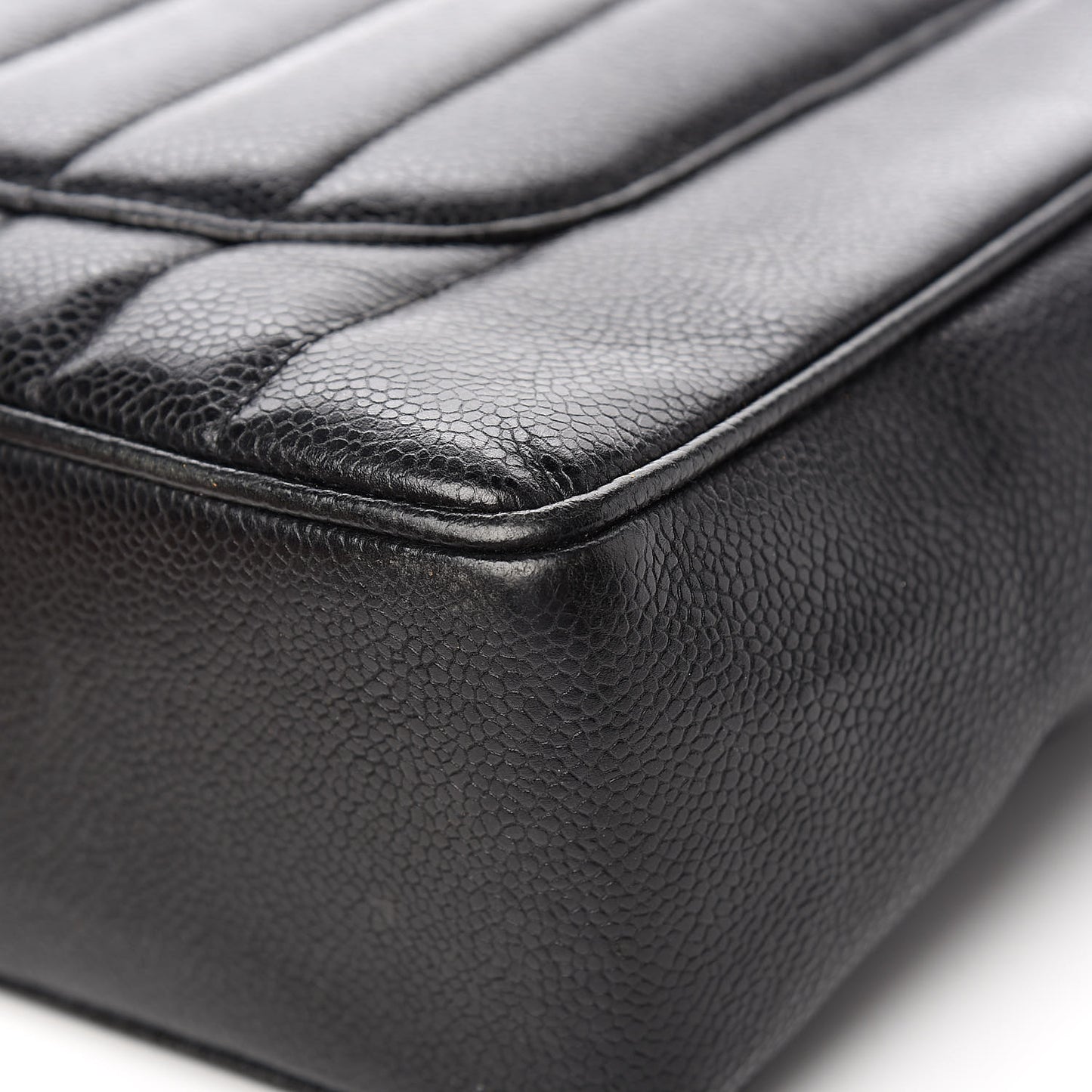 Caviar Vertical Quilted Jumbo Single Flap Black
