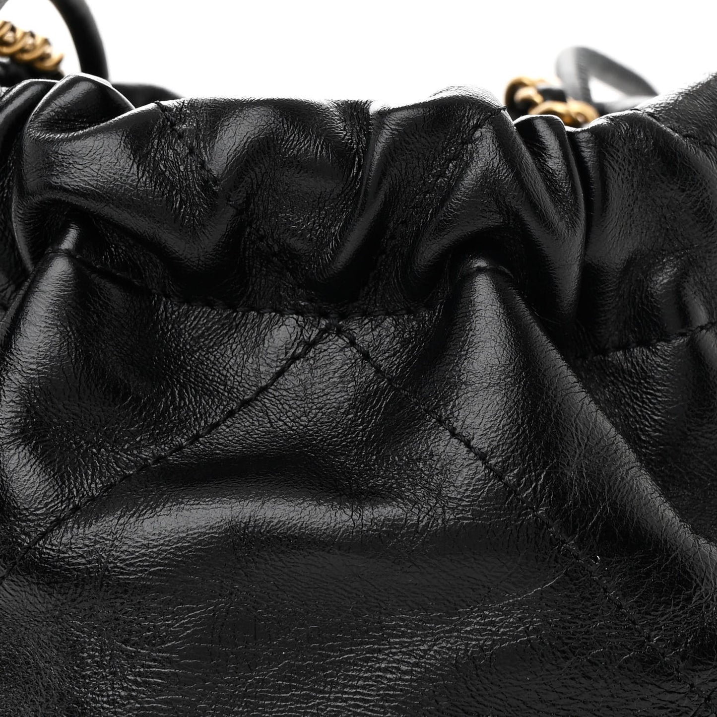 Shiny Crumpled Calfskin Quilted Pearl Mini Chanel 22 Black