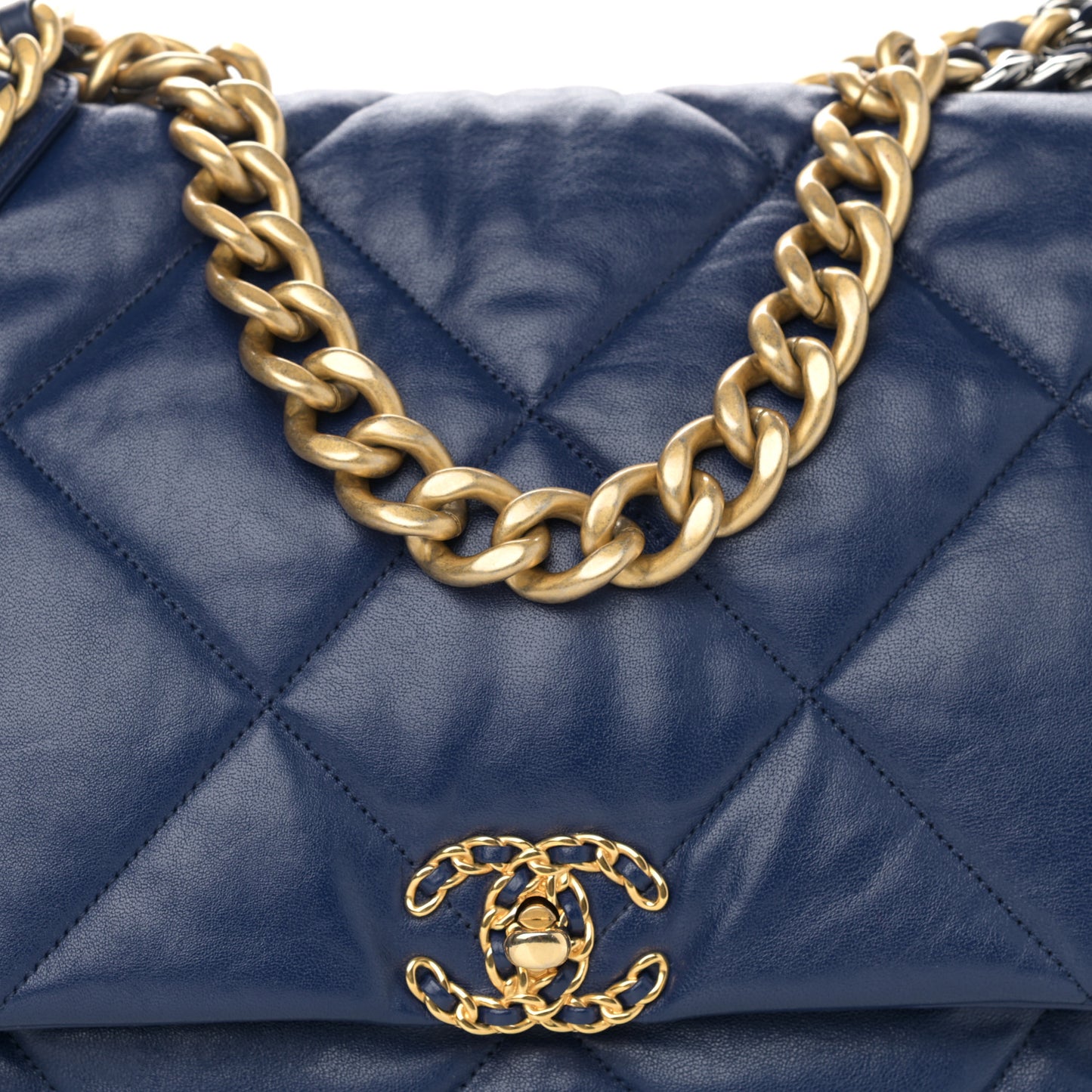 Goatskin Quilted Maxi Chanel 19 Flap Blue