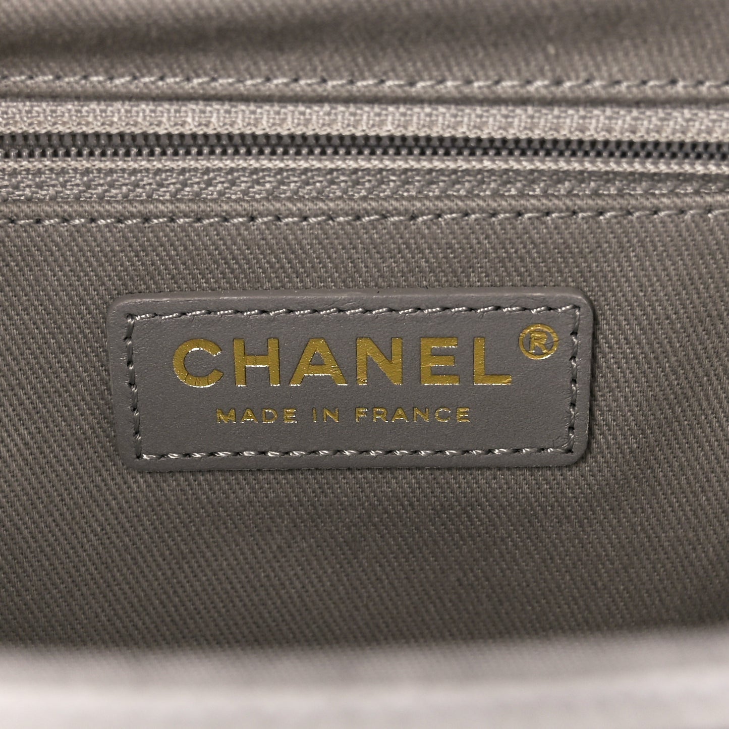 Caviar Quilted Medium Business Affinity Flap Grey