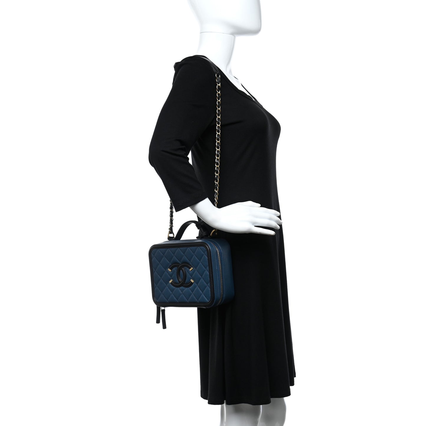 Caviar Quilted Medium CC Filigree Vanity Case Navy Black