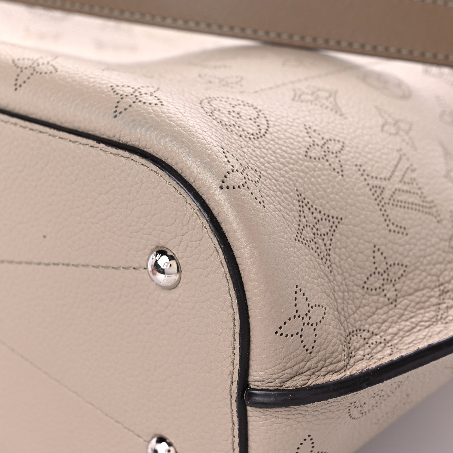 Louis Vuitton Mahina Girolata 10 of 17