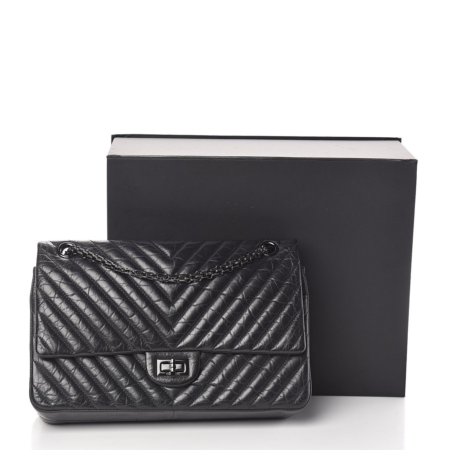 Aged Calfskin Chevron Quilted 2.55 Reissue 226 So Black